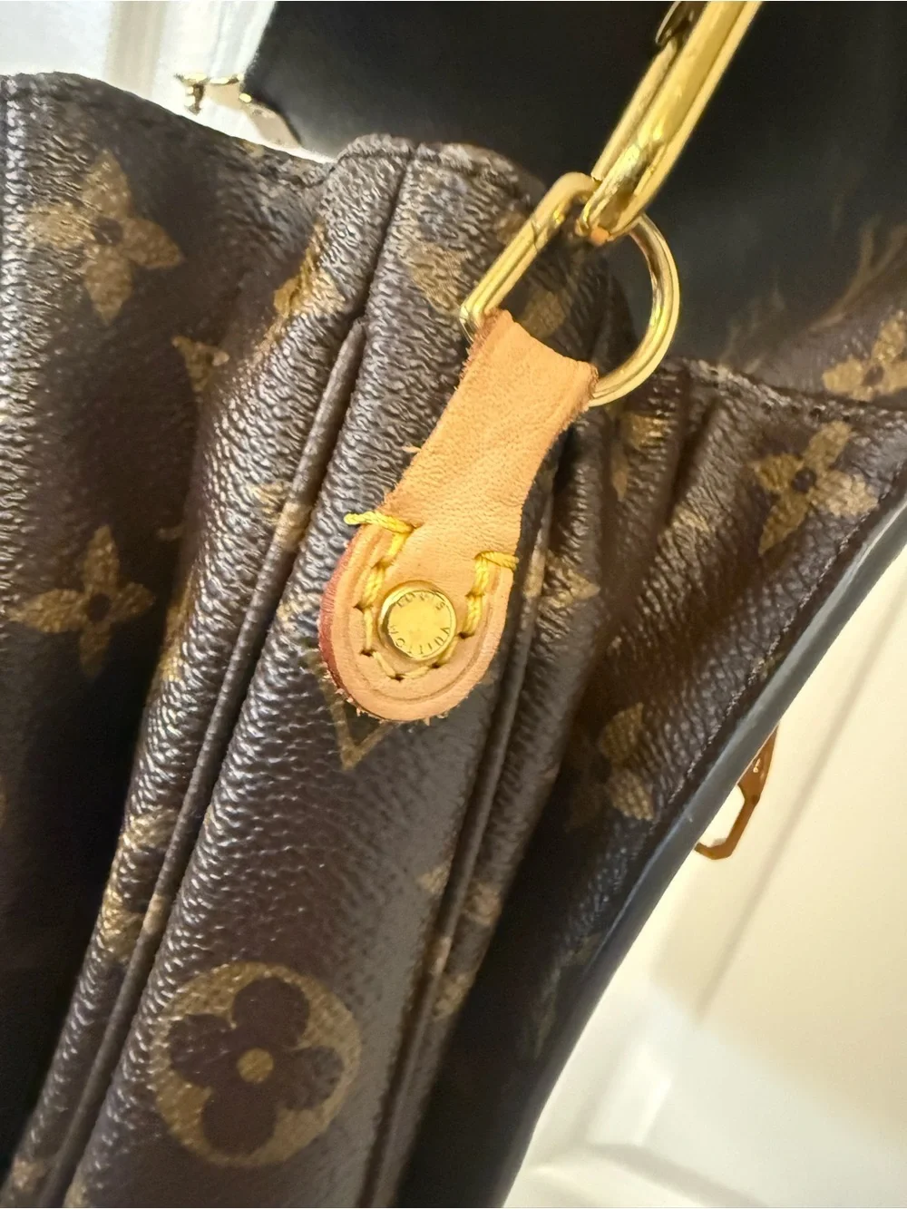 Louis Vuitton Pochette Métis Monogram Canvas Crossbody in Brown and Tan